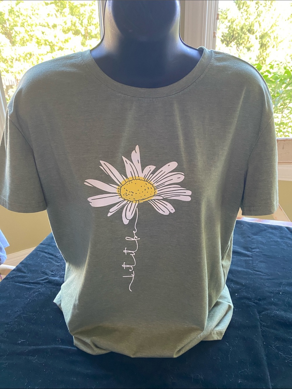 Green Graphic Daisy Tee